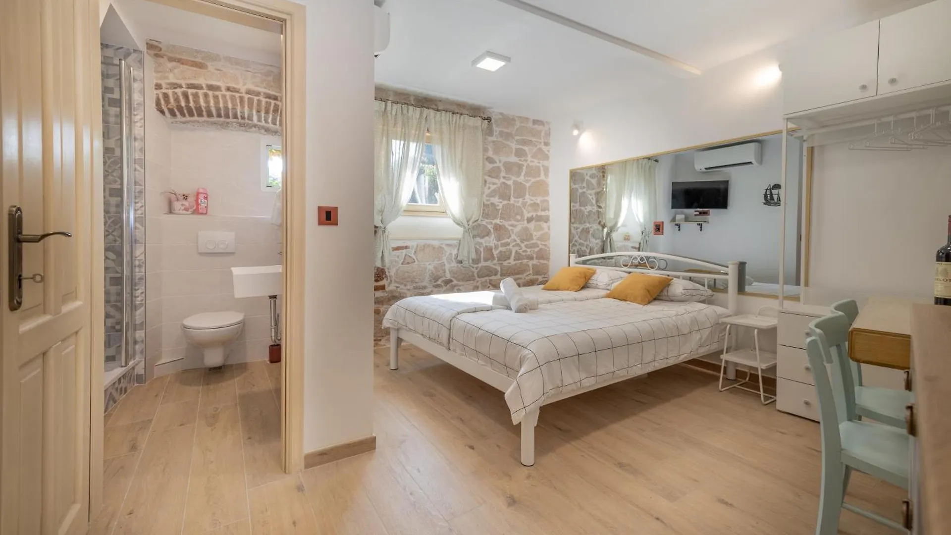 Studio 4Two -Old Town - Groundfloor Rovinj Apartment
